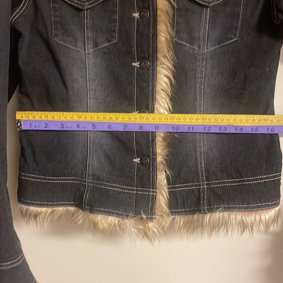 Billabong Women’s Jeans Jacket, Small, Color black denim, with fake fur trim EUC - Picture 13 of 16